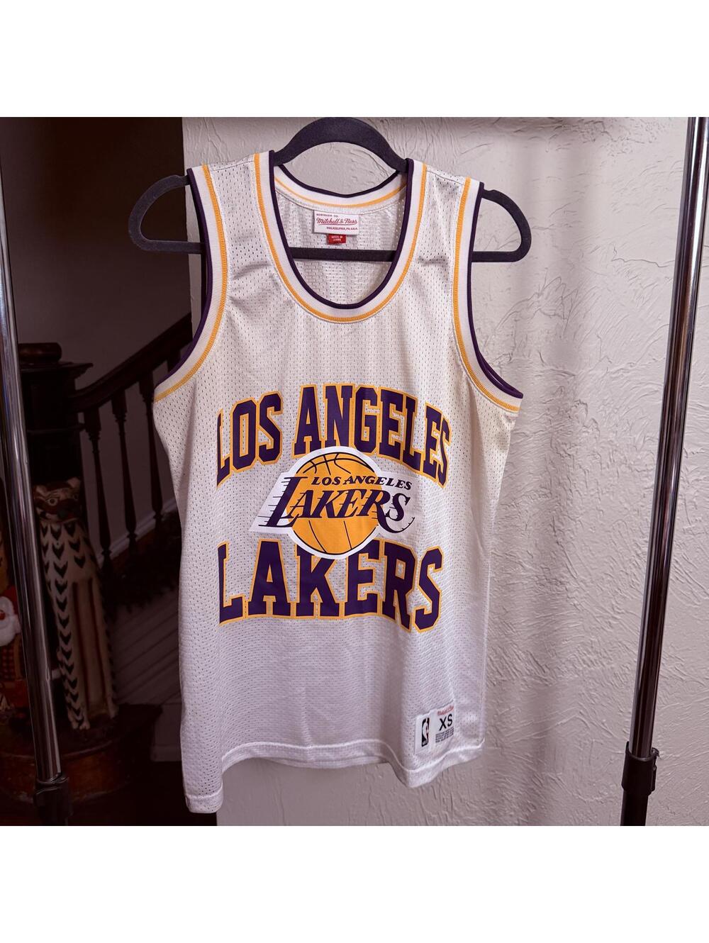 Mitchell & Ness Los Angeles Lakers Basketball Jersey XS